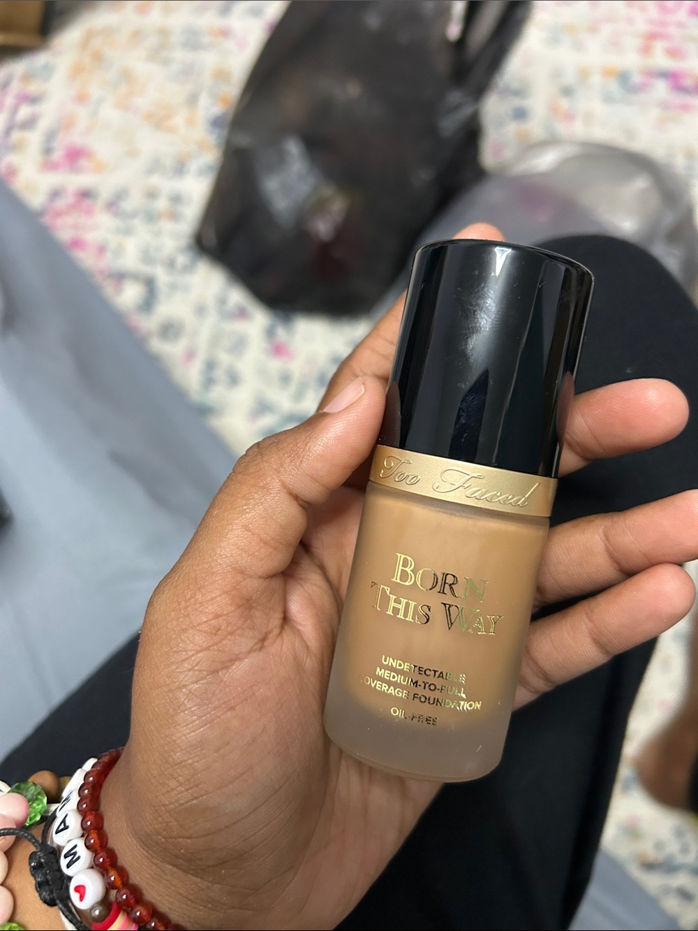Too Faced Born This Way foundation - Praline